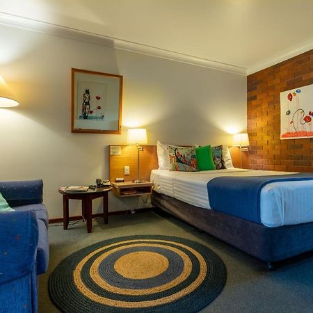 Country Pathfinder Motor Inn Dalby Dış mekan fotoğraf