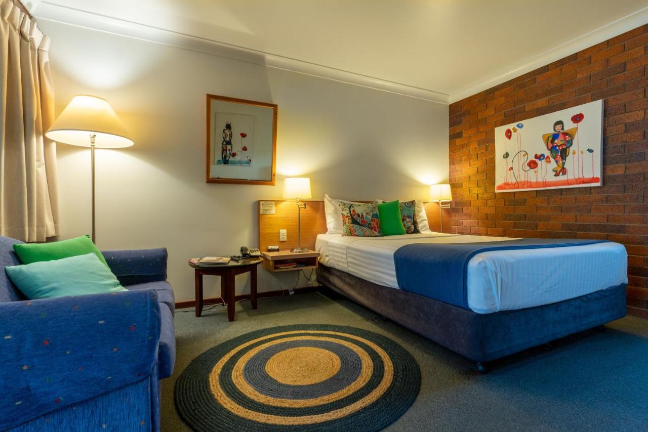 Country Pathfinder Motor Inn Dalby Dış mekan fotoğraf