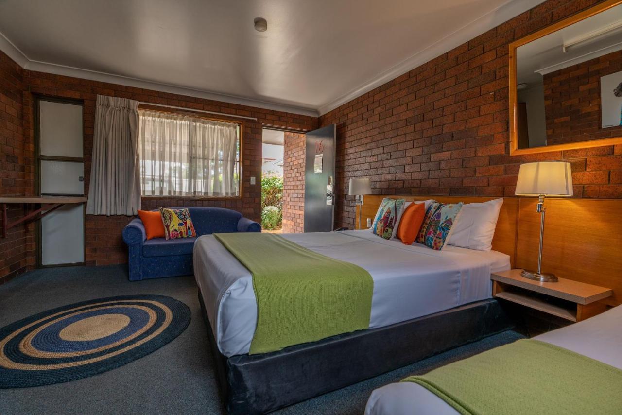 Country Pathfinder Motor Inn Dalby Dış mekan fotoğraf
