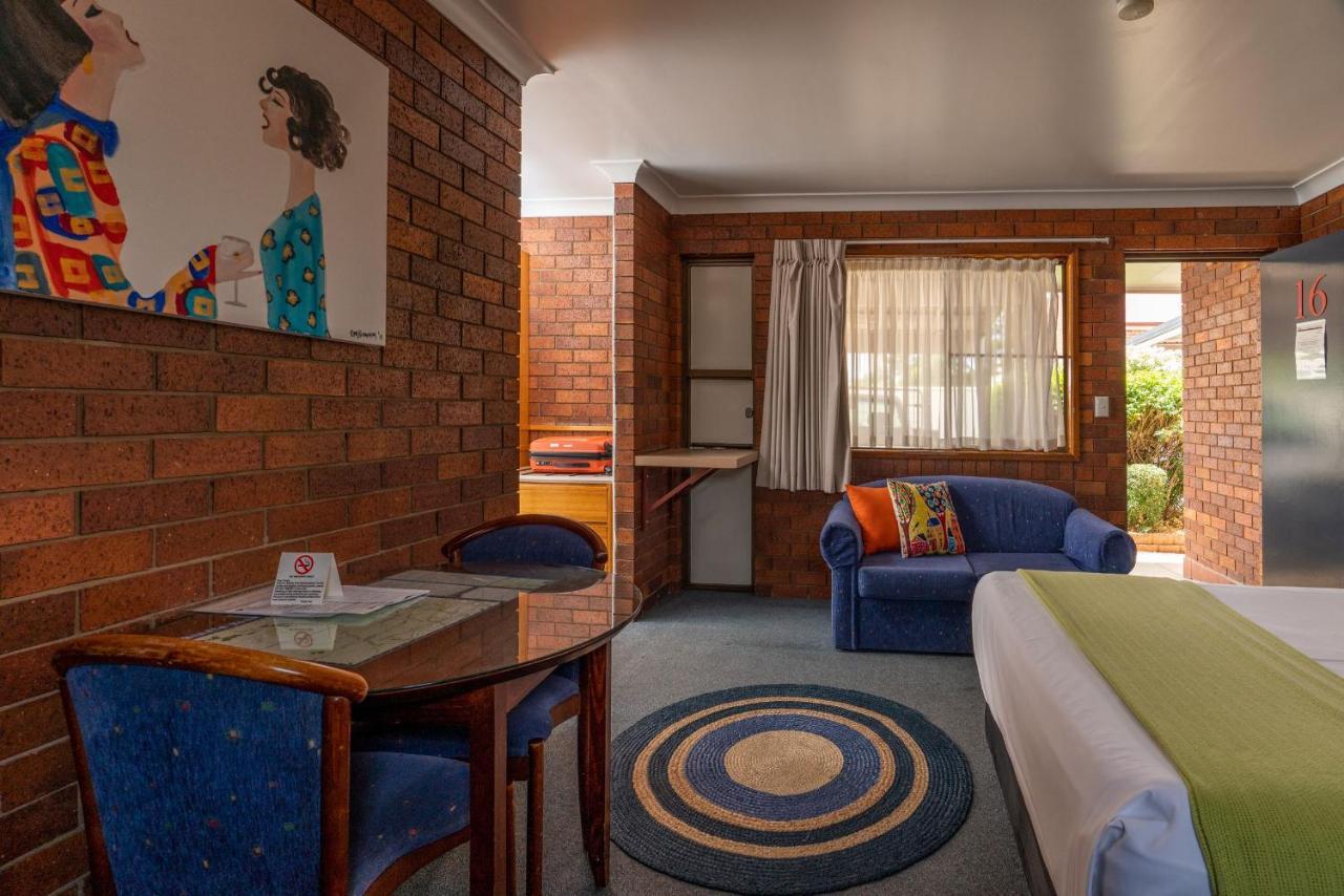 Country Pathfinder Motor Inn Dalby Dış mekan fotoğraf