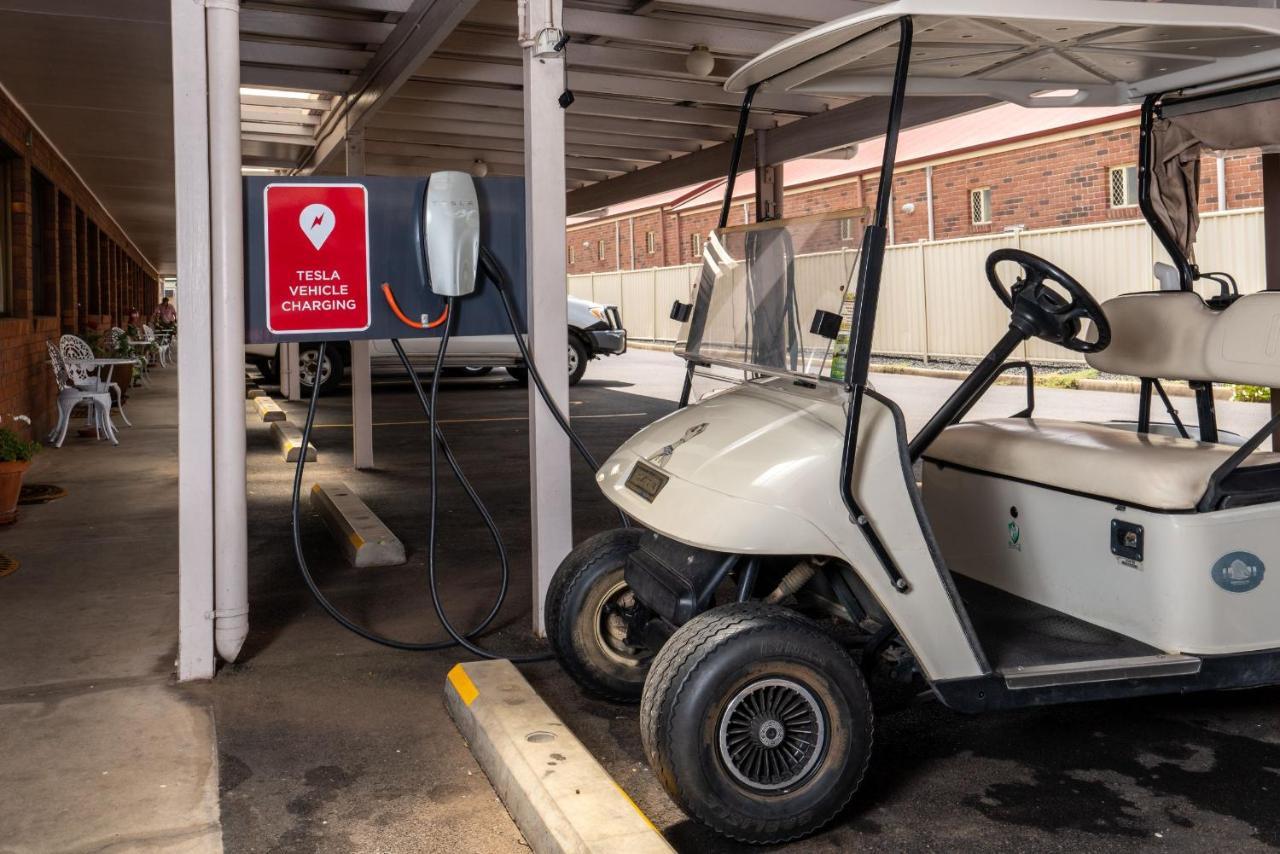Country Pathfinder Motor Inn Dalby Dış mekan fotoğraf