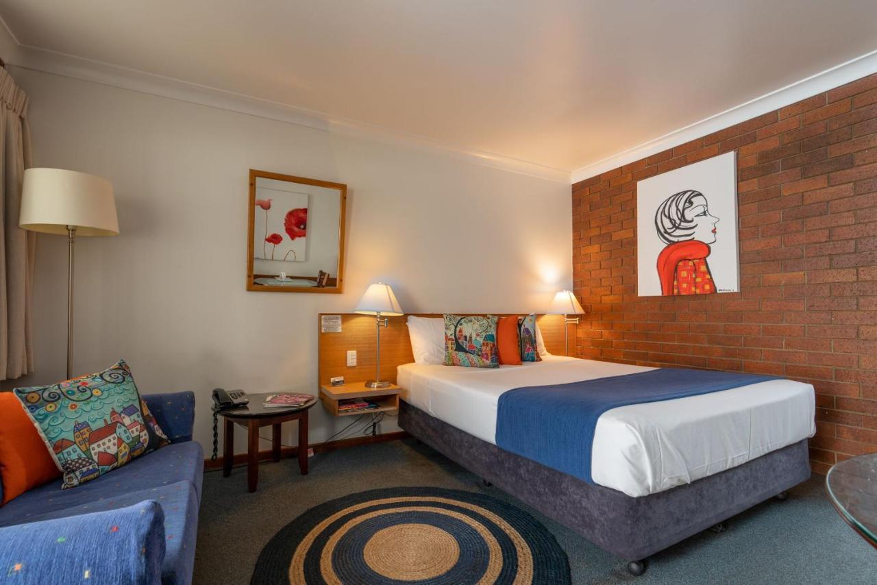Country Pathfinder Motor Inn Dalby Dış mekan fotoğraf