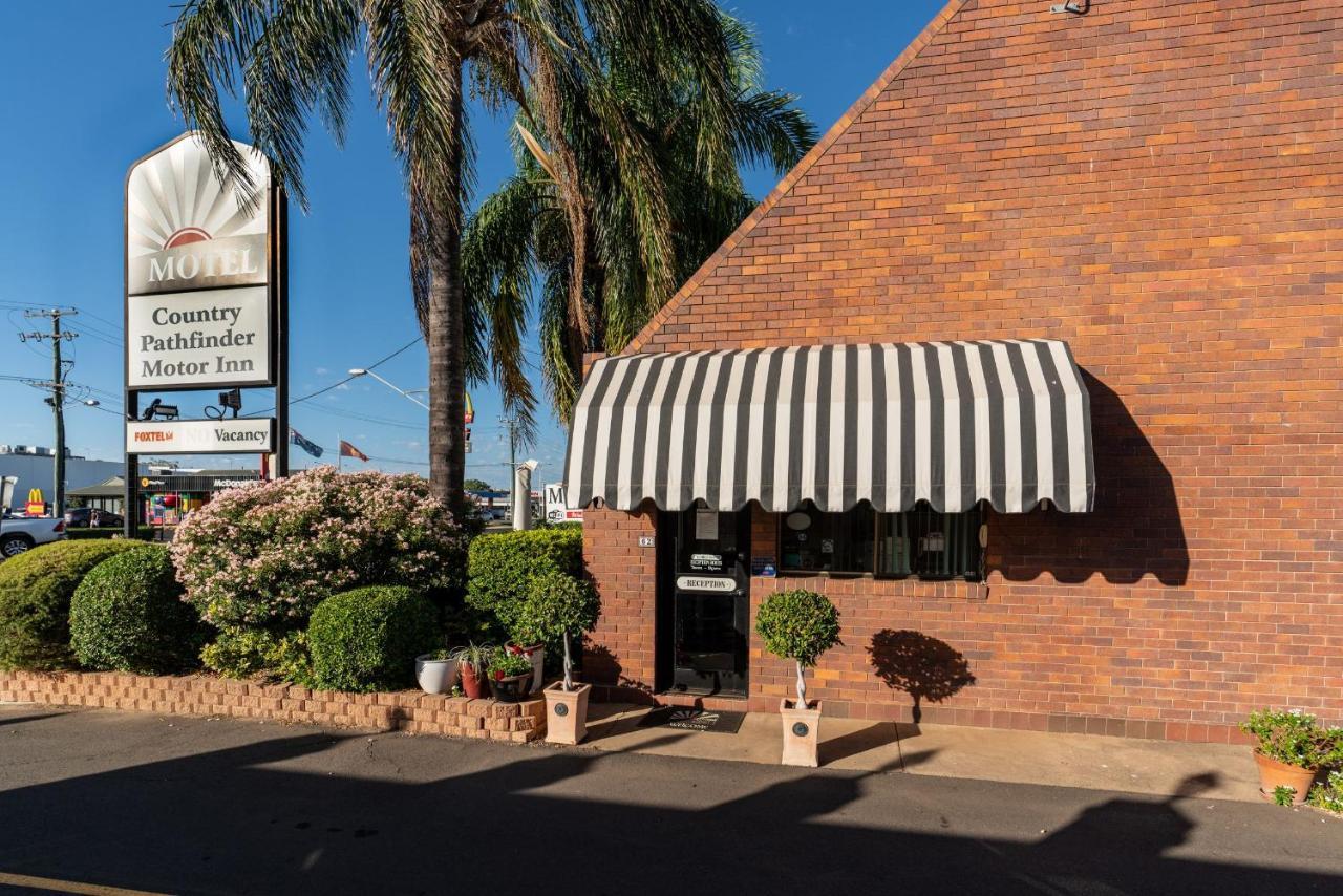 Country Pathfinder Motor Inn Dalby Dış mekan fotoğraf