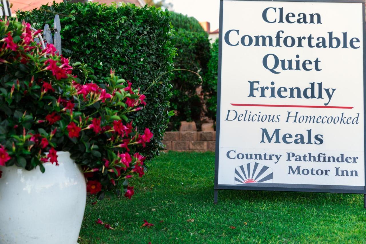 Country Pathfinder Motor Inn Dalby Dış mekan fotoğraf